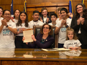 Governor Brown signs climate executive order Governor Brown signs climate executive order